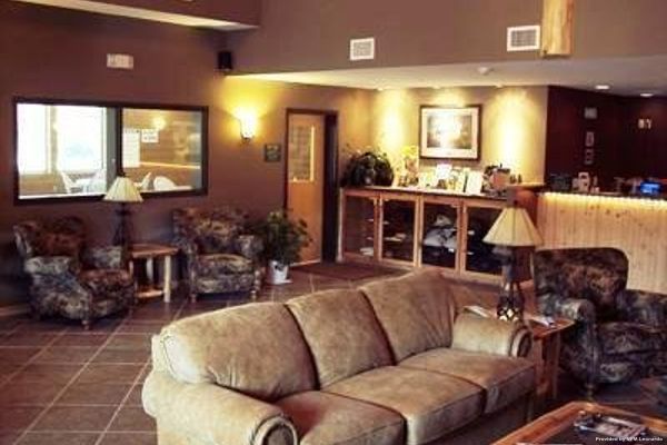 Hotel Pine Peaks Lodge and Suites (Crosslake)